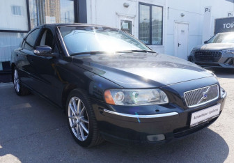 Подержанный автомобиль Volvo S60 2007 года (3 фото)