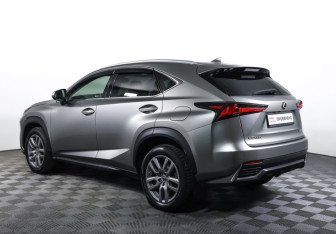 Подержанный автомобиль Lexus NX 2017 года (6 фото)