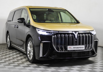 Подержанный автомобиль Voyah Dream 2023 года (3 фото)