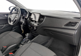 Подержанный автомобиль Hyundai Solaris Sedan 2021 года (11 фото)