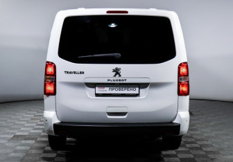 Подержанный автомобиль Peugeot Traveller 2021 года (6 фото)