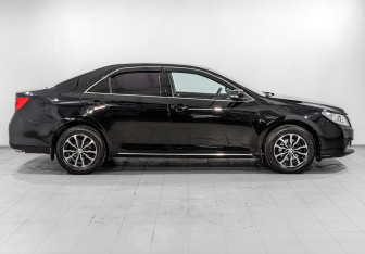 Подержанный автомобиль Toyota Camry Sedan 2014 года (4 фото)