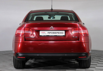 Подержанный автомобиль Citroen C5 Sedan 2010 года (6 фото)