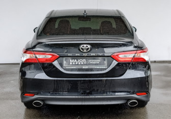 Подержанный автомобиль Toyota Camry Sedan 2020 года (6 фото)