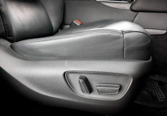 Подержанный автомобиль Toyota Land Cruiser Suv 2021 года (25 фото)