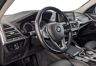 Подержанный автомобиль BMW X4 2021 года (15 фото)