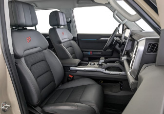 Подержанный автомобиль Jetour T2 2024 года (24 фото)