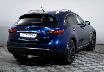 Подержанный автомобиль Infiniti QX70 2014 года (5 фото)