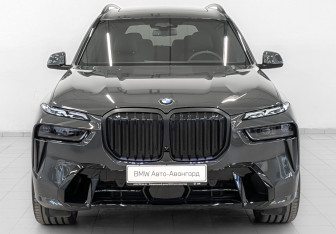 Новый BMW X7 2025 (5 фото)