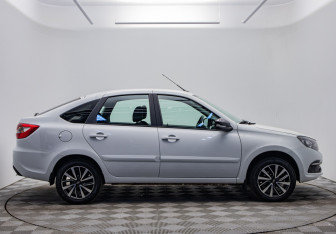 Подержанный автомобиль LADA (ВАЗ) Granta Liftback 2025 года (6 фото)