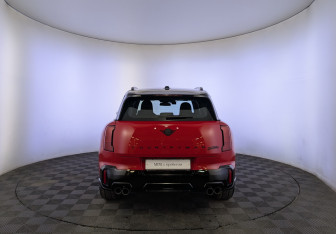 Подержанный автомобиль MINI Countryman 2024 года (6 фото)