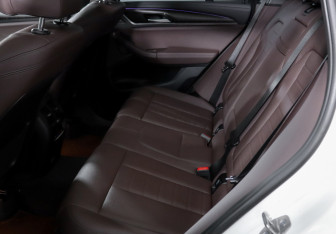 Подержанный автомобиль BMW X3 2021 года (10 фото)