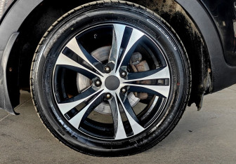 Подержанный автомобиль Kia Sportage 2012 года (19 фото)