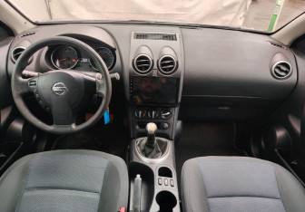 Подержанный автомобиль Nissan Qashqai 2012 года (9 фото)