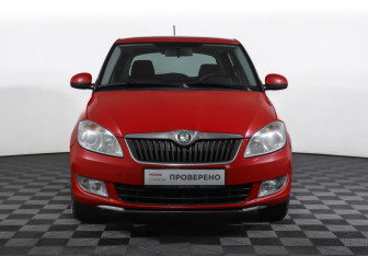 Подержанный автомобиль Skoda Fabia Hatchback 2011 года (2 фото)