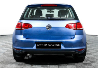 Подержанный автомобиль Volkswagen Golf Hatchback 2013 года (4 фото)