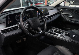 Подержанный автомобиль Chery Arrizo 8 2024 года (13 фото)