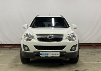 Подержанный автомобиль Opel Antara 2014 года (2 фото)