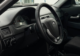 Подержанный автомобиль LADA (ВАЗ) Priora Hatchback 2013 года (13 фото)