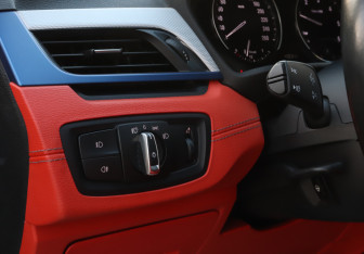 Подержанный автомобиль BMW X2 2019 года (17 фото)