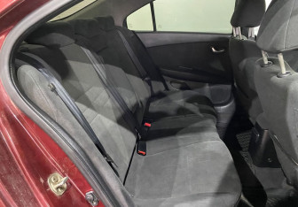 Подержанный автомобиль Nissan Primera Sedan 2004 года (10 фото)