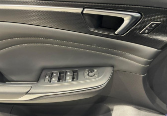 Подержанный автомобиль FAW Bestune T55 2023 года (19 фото)