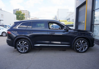 Подержанный автомобиль Geely Monjaro 2023 года (4 фото)