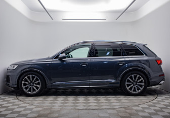 Подержанный автомобиль Audi Q7 2019 года (2 фото)