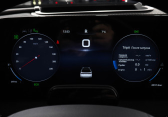 Подержанный автомобиль Jaecoo J8 2024 года (11 фото)