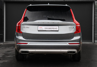 Подержанный автомобиль Volvo XC90 2019 года (5 фото)