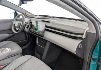 Подержанный автомобиль Zeekr X 2023 года (11 фото)