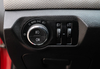 Подержанный автомобиль Chevrolet Cruze Sedan 2011 года (14 фото)