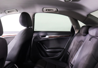 Подержанный автомобиль Audi A4 Sedan 2011 года (8 фото)