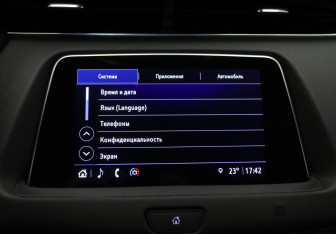 Подержанный автомобиль Cadillac XT4 2021 года (17 фото)