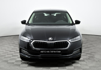 Подержанный автомобиль Skoda Octavia Liftback 2020 года (2 фото)