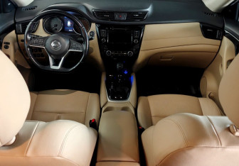 Подержанный автомобиль Nissan X-Trail 2021 года (9 фото)