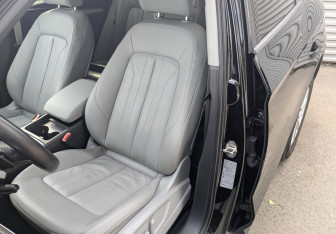 Подержанный автомобиль Audi Q5 2017 года (20 фото)