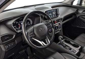 Подержанный автомобиль Hyundai Santa Fe 2020 года (15 фото)