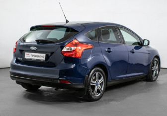 Подержанный автомобиль Ford Focus Hatchback 2014 года (5 фото)
