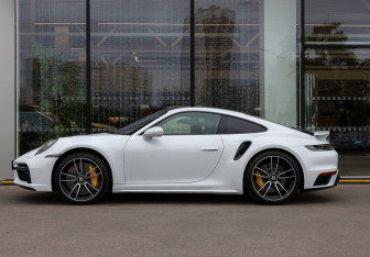 Подержанный автомобиль Porsche 911 Coupe 2023 года (8 фото)