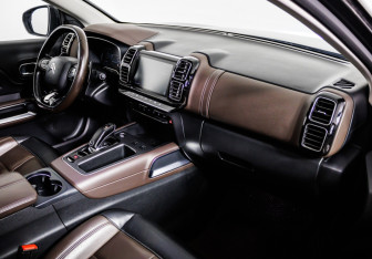 Подержанный автомобиль Citroen C5 Aircross 2019 года (9 фото)
