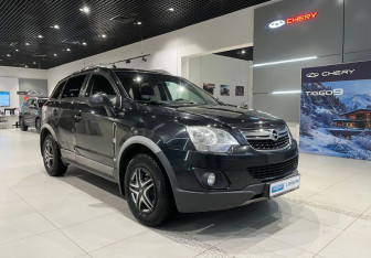 Подержанный автомобиль Opel Antara 2013 года (3 фото)