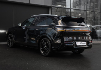 Подержанный автомобиль Voyah Free 2023 года (7 фото)