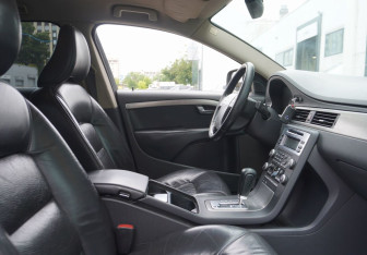 Подержанный автомобиль Volvo XC70 2008 года (12 фото)