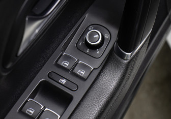 Подержанный автомобиль Volkswagen Passat CC 2011 года (18 фото)