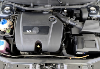 Подержанный автомобиль Skoda Octavia Liftback 2010 года (9 фото)