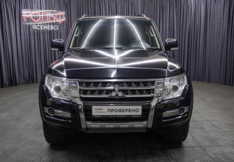 Подержанный автомобиль Mitsubishi Pajero 2018 года (2 фото)