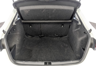 Подержанный автомобиль Skoda Rapid Liftback 2021 года (10 фото)