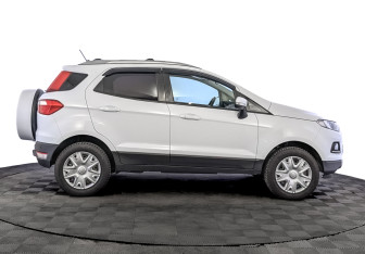 Подержанный автомобиль Ford EcoSport 2018 года (4 фото)