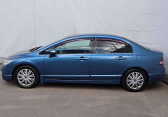 Подержанный автомобиль Honda Civic Sedan 2008 года (7 фото)